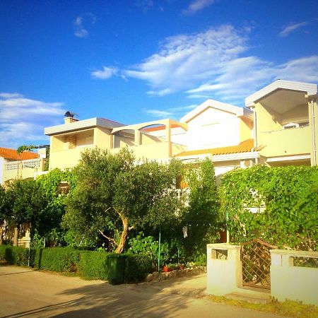 Apartments Dubravka Пироваць Екстер'єр фото
